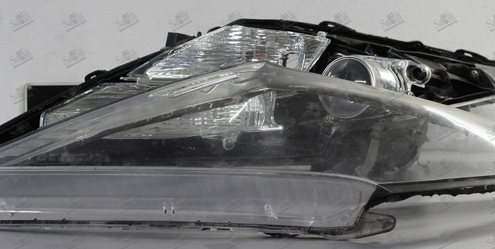 Расклейка блок-фары 